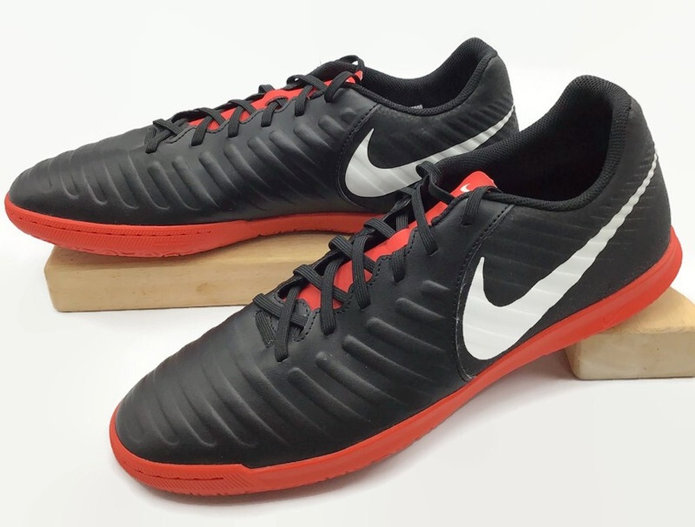 Nike TiempoX Legend Club IC Black Crimson Indoor Soccer Shoes Mens Size 13